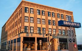 Ariel Broadway Hotel